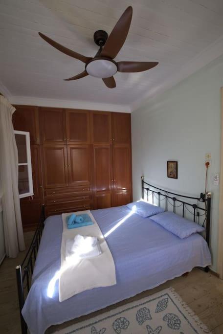 Old Town House At Lefkada City Exterior photo