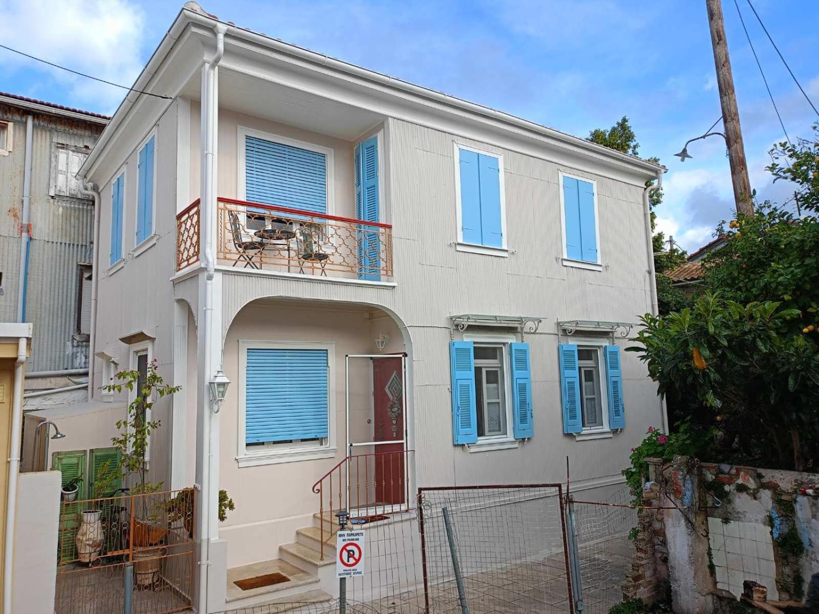 Old Town House At Lefkada City Exterior photo